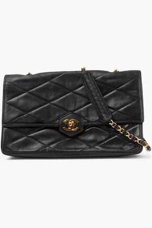CHANEL Quilted Shoulder Bag