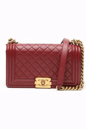 CHANEL Medium Boy Bag