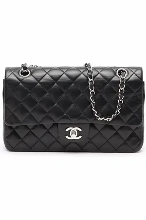 CHANEL Classic Medium Double Flap Bag