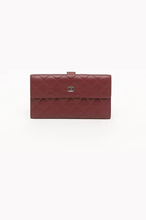 CHANEL Caviar Bi-Fold Wallet