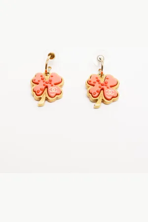 CHANEL CC Clover Earrings