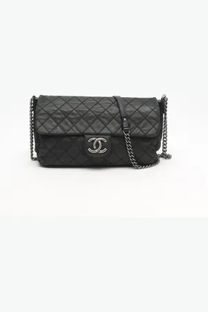 CHANEL Classic Chain Single Flap Bag