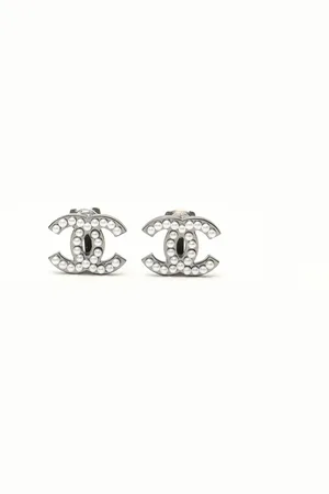 CHANEL CC Icon Series Pearl Clip-on Earrings