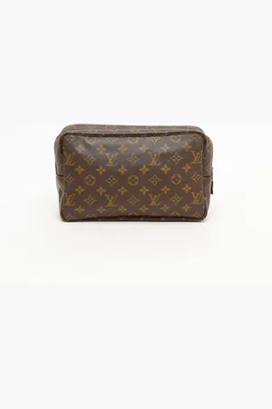 LOUIS VUITTON Monogram Trousse Toilette 28 Bag