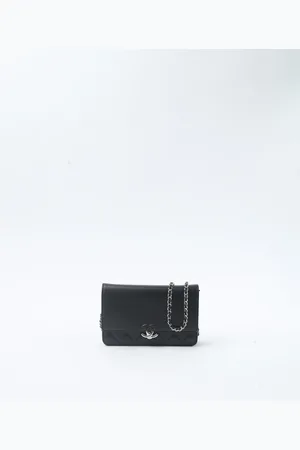 CHANEL Caviar Wallet On Chain Bag