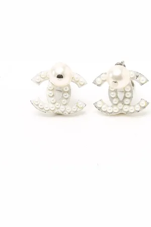 CHANEL Coco Mark Pearls Clip-on Earrings