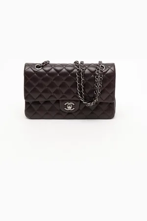CHANEL Medium Classic Double Flap Bag