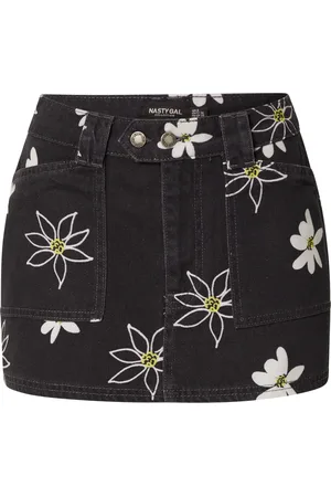 NASTY GAL Hame