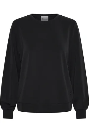 My Essential Wardrobe Collegepaita
