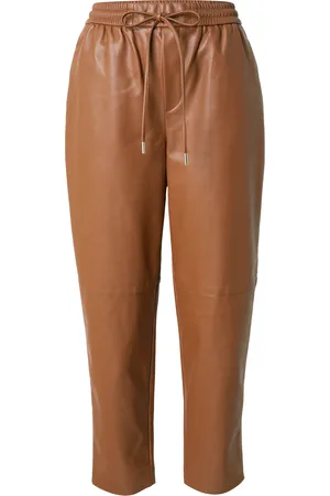 River Island Housut