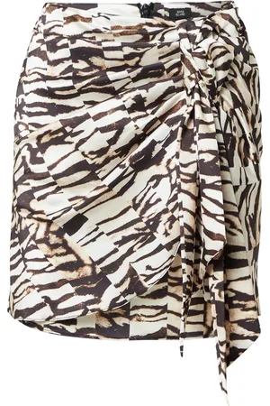 River Island Hame 