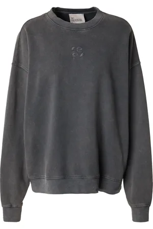 My Essential Wardrobe Collegepaita 
