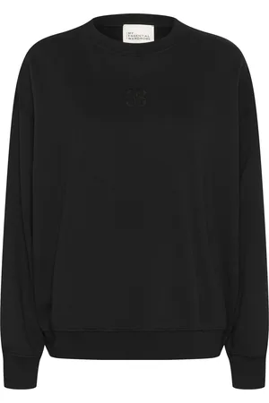 My Essential Wardrobe Collegepaita 