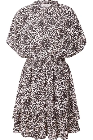 Molly Bracken Kesämekko