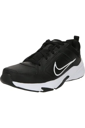 Nike Urheilukengät 