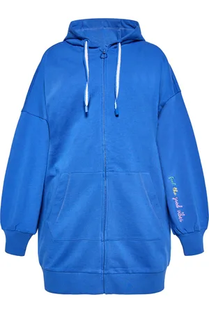 IZIA Collegetakki