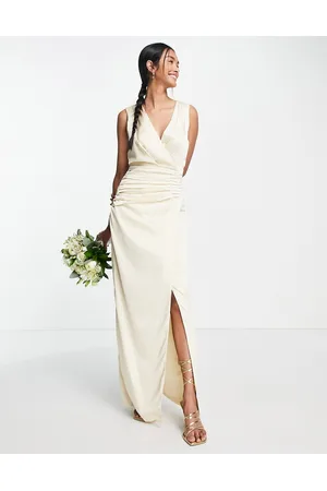 Liquorish Naiset Maksimekot - Bridesmaid satin wrap front maxi dress in champagne