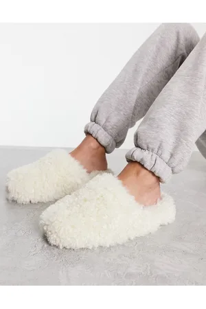 & OTHER STORIES Naiset Tohvelit - Faux shearling slippers in beige