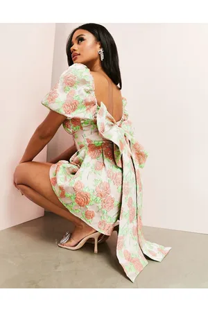 ASOS Naiset Haalarit - Jacquard cupped off shoulder playsuit in floral
