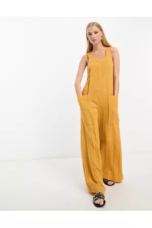ASOS Naiset Farkkuhaalarit - Minimal crinkle dungaree jumpsuit in mustard