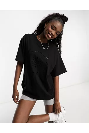 ASOS Naiset Crop - Oversized t-shirt in embroidered cutwork in