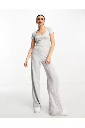 ASOS Naiset Haalarit - Scoop neck rib jumpsuit with cut out back in