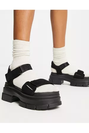 UGG Naiset Sandaalit - Ashton Ankle leather sandals in