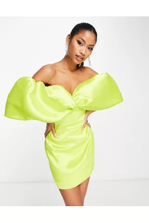 ASOS Naiset Juhlamekot - Satin twill off shoulder mini dress with twist bust detail in chartreuse