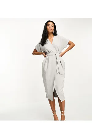 Closet London Petite tie waist kimono jumpsuit in cream