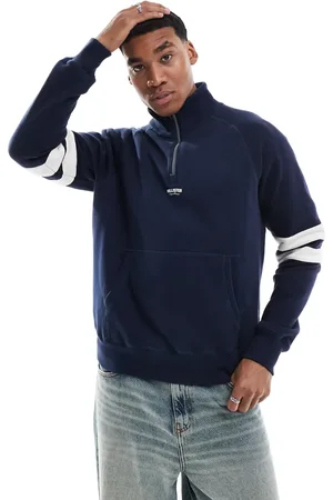 Hollister Sweatshirt med lynlås i halsen og kontrastfarvet college-logodetalje i firkantet pasform