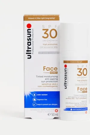 Ultrasun Anti-Age Tinted SPF 30 Solbeskyttelse til ansigtet for meget følsom hud - 50ml-Ingen farve