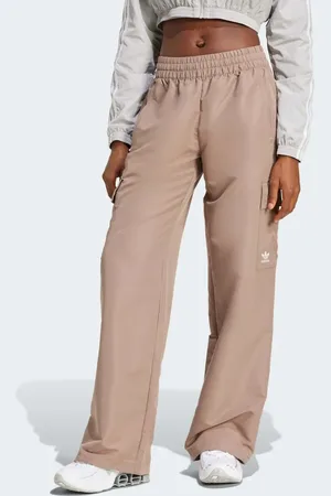 adidas Essentials - Lysebrune og vævede cargobukser