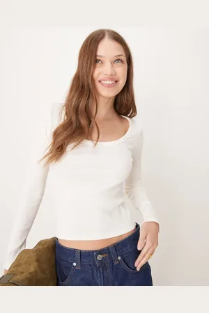 New Look Cremehvid og ribstrikket top med dyb og rund hals og lange ærmer