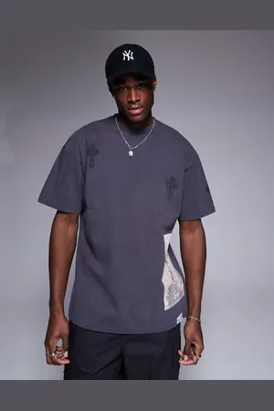 Liquor N Poker Oversized T-shirt med korsprint flere steder