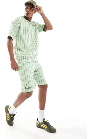 New Era Grønne shorts med nålestriber