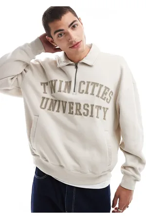 Hollister Top med foldekrave, kvart lynlås og motiv på brystet i sweatshirt-materiale i firkantet pasform-Neutral