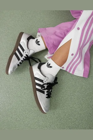 adidas Samba - Sølvfarvede metalliske sneakers med sorte detaljer