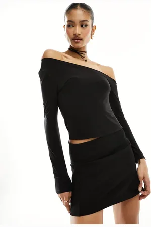 Fashionkilla Tætsiddende offshoulder-top med bindebånd i halsen