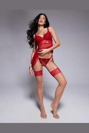 Boux Avenue Rosetta - Mørkerød tanga-G-streng med broderier