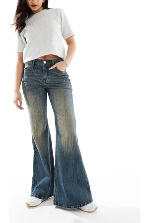 Bershka Jeans med svaj i slidt, vask