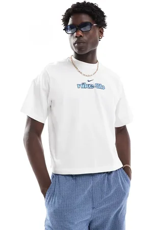 Nike T-shirt med firkantet pasform og grafik