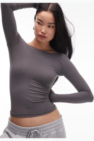 Free People Grå baby-T-shirt med dyb, rund ryg og lange ærmer