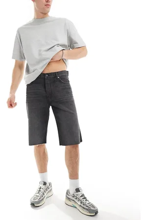 Weekday Civic - Knælange denimshorts i sort