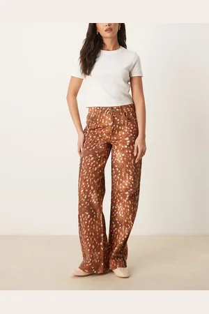 ASOS Boyfriend-jeans med hjorteprint-Brun