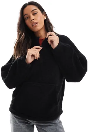 ASOS Sweatshirt i imiteret lammeskind med ståkrave og sømdetaljer