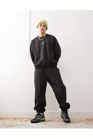 Weekday Sorte oversized joggingbukser med kontrasterende sømme og grafisk 
