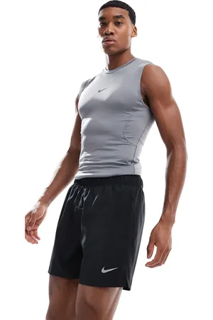 Nike Challenger Dri-FIT - Sorte 2-i-1-shorts i 5-tommer-længde