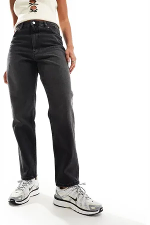 Monki Taiki - Højtaljede mom-jeans i forvasket sort