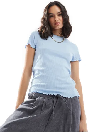Pieces® Lyseblå og blød T-shirt med bølgekant