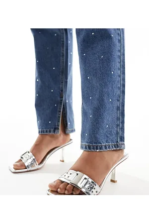 Simmi London Simmi London - Wide Fit - Bexley - Sølvfarvede mules med mellemhøj hæl og spænde med snørehuller